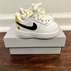 Baby Nike Air Force One, BRAND NEW!